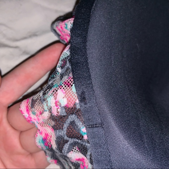 Black with lace floral overlay push up bra - Picture 5 of 5